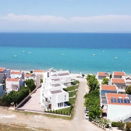 Oleandra By The Sea Vila *