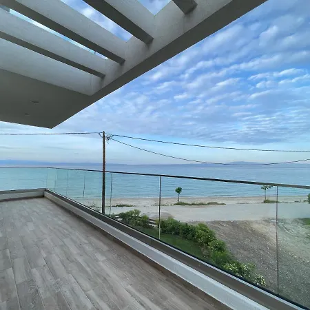 Villa Oleandra By The Sea *